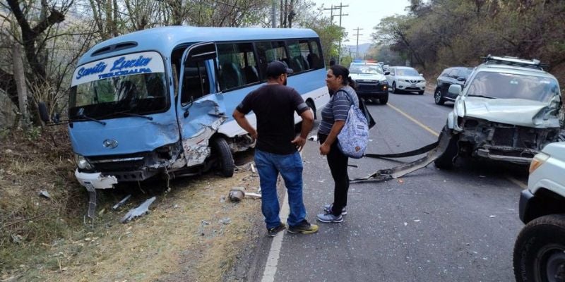 Accidente vial deja al menos 15 heridos en El Chimbo, Francisco Morazán
