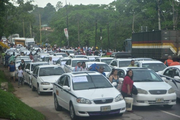 Taxista amenazan con platón en La Ceiba, Atlántida