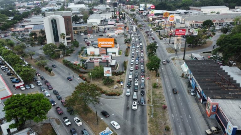 Autoridades urgen la instalación de semáforos en unas 26 intersecciones de SPS