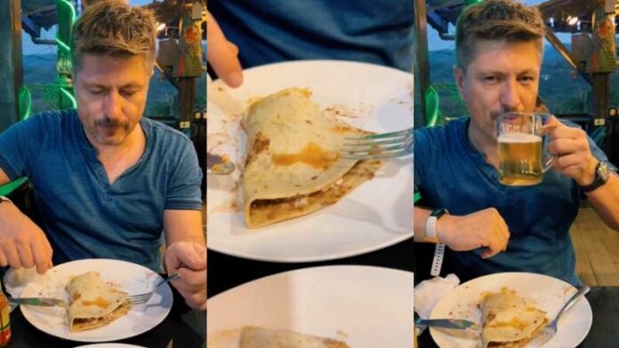 Tiktoker come baleadas con tenedor