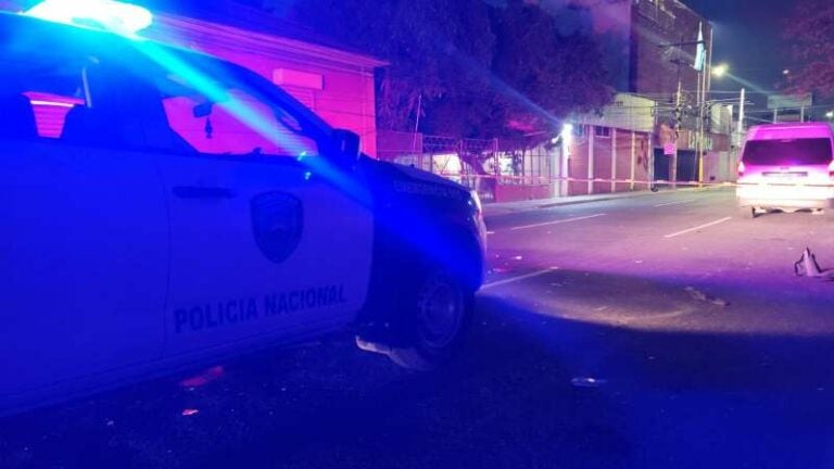 Motociclista muere atropellado en SPS