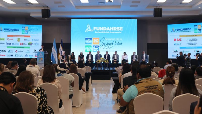 Conferencia de prensa sobre la Semana de la Sostenibilidad.