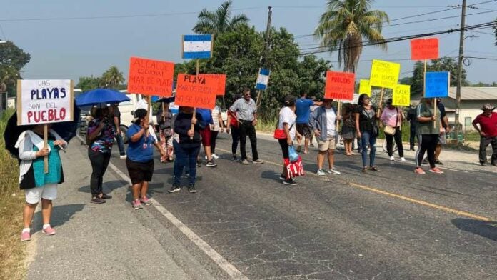 Protestantes en Omoa