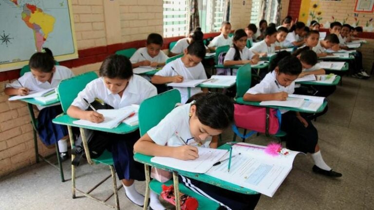 Cancelan clases en el Distrito Central ante peligro de aire contaminado