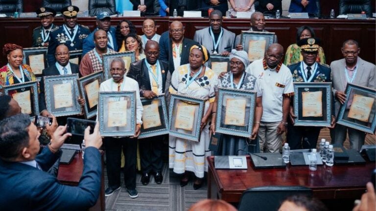 Congreso condecora a afrodescendientes