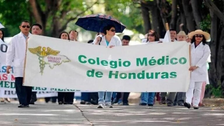 Médicos inician asambleas informativas