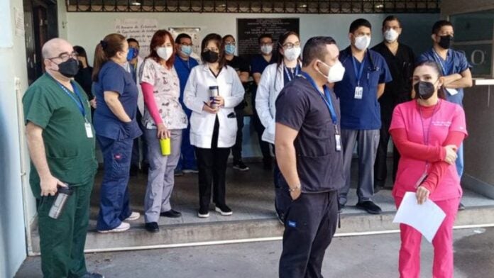 Comisión de salud del CN pide se respeten los derechos laborales de médicos despedidos del hospital Leonardo Martínez