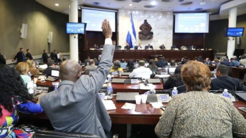 Netzer Mejía: solicitamos que se prolonguen las sesiones; no queremos que la Comisión Permanente tome las decisiones del pleno