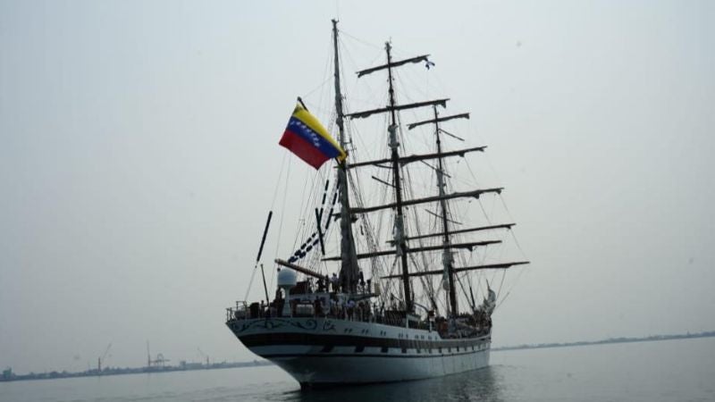 Buque Simón Bolívar Honduras