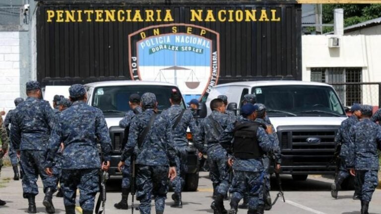 incrementar salario de policías penitenciarios