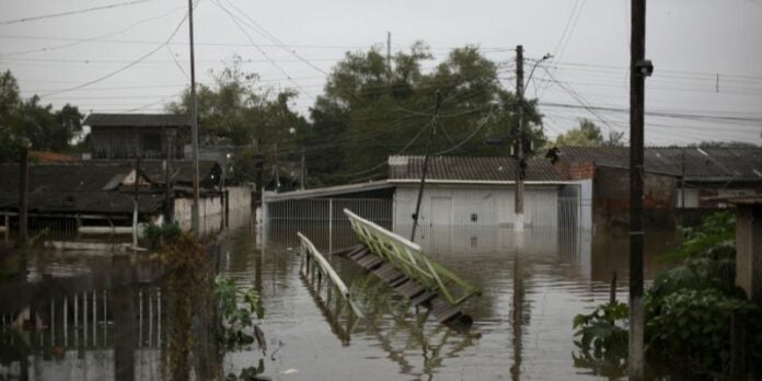 Fuertes lluvias en Brasil deja al menos 37 muertes en Brasil