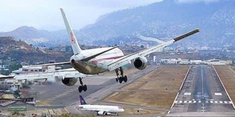 Luego de permanecer seis días cerrado, el Aeropuerto Toncontín reanudan operaciones