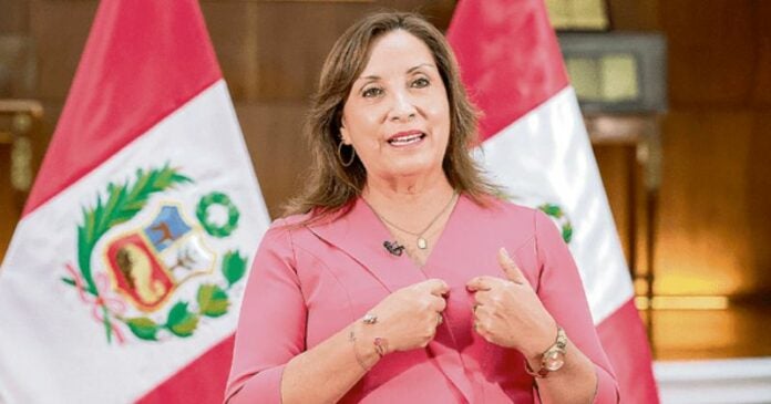 Fiscalía de Perú denuncia a presidenta Dina Boluarte