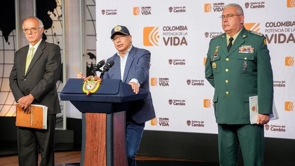 roban armas al ejército en Colombia