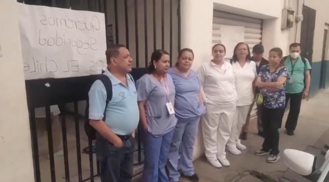 Empleados del Centro de Salud El Chile, en TGU, exigen seguridad tras asaltos