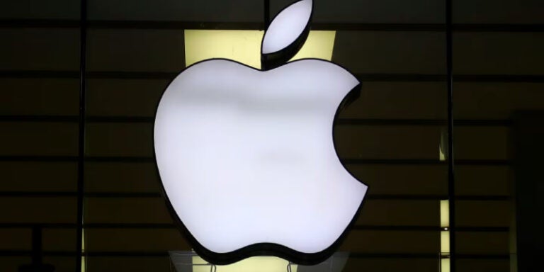 Investigarán a Apple por incumplir normas de competencia digital