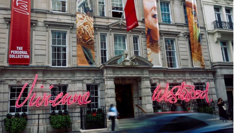 A subasta el vestuario personal de la reina del punk Vivienne Westwood con fines benéficos.