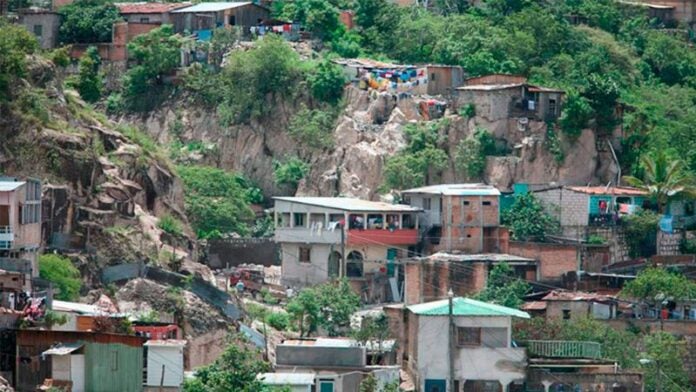 Cerca de 100 colonias están en alto riesgo por las lluvias