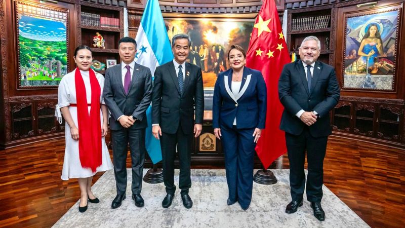 China dona 80 millones a Honduras
