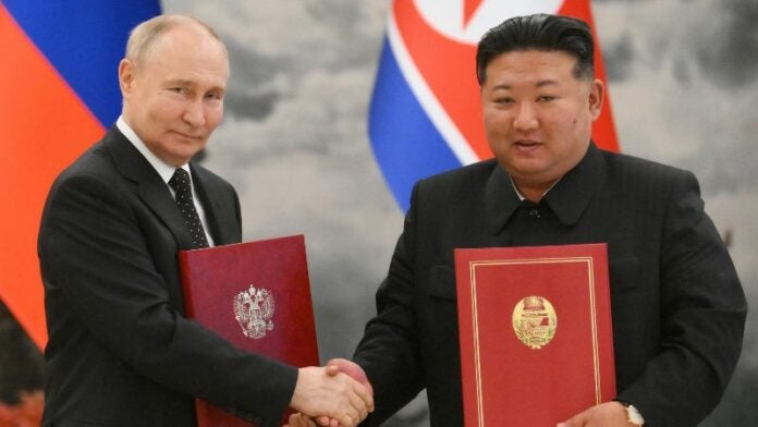 Rusia y Corea del Norte firman un acuerdo de defensa y Kim expresa su 