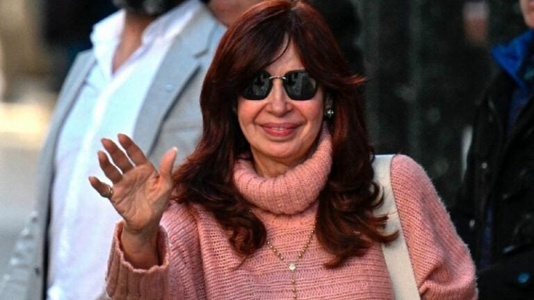 Comienza en Argentina juicio por intento de homicidio de expresidenta Kirchner