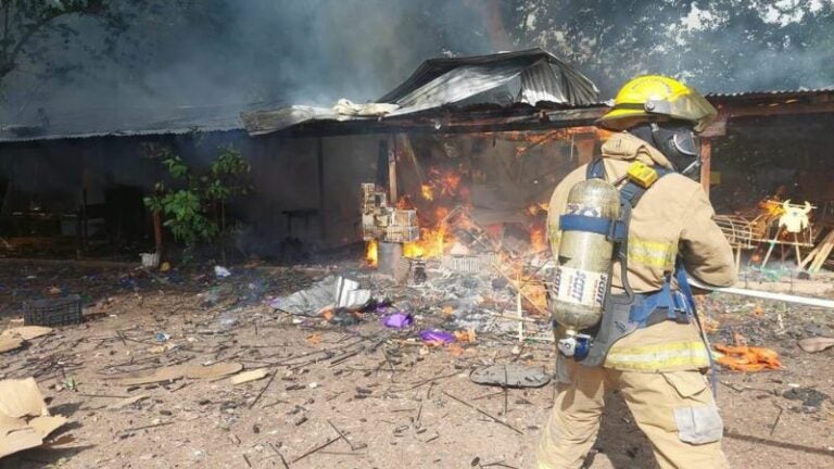 Incendio cohetería