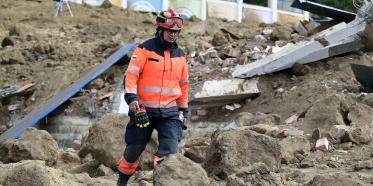 Al menos siete muertos por un deslizamiento de tierra en Ecuador