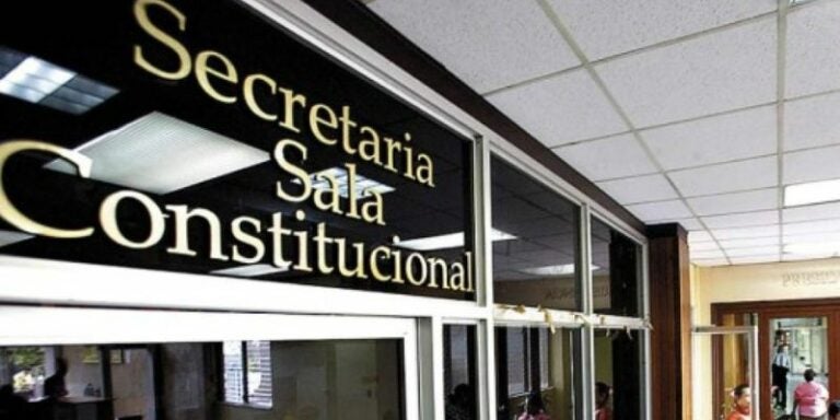 Interponen recurso de inconstitucionalidad contra decreto que pone en reserva información pública