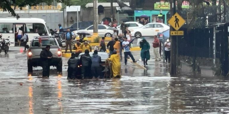 Así lucen las calles de Tegucigalpa por las fuertes lluvias