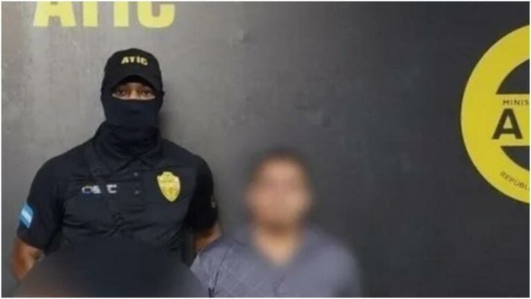 Arrestan a maestro acusado de abusar de alumnos en Tegucigalpa