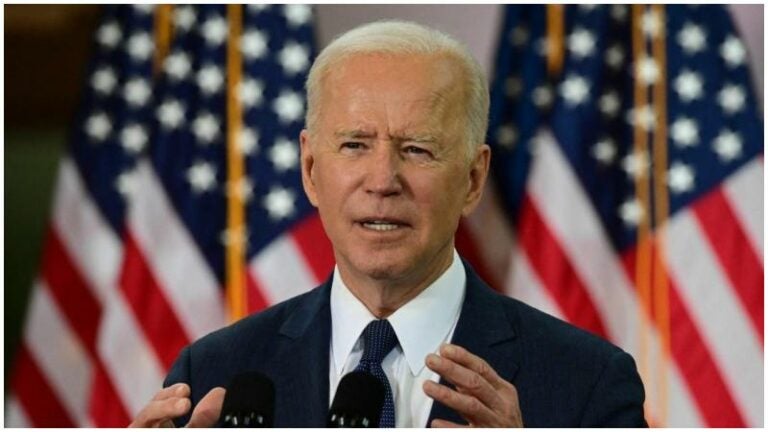 Joe Biden regularización de migrantes