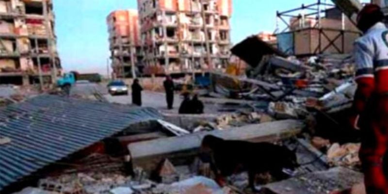 Al menos 4 personas fallecidas y 120 heridas deja terremoto en Irán