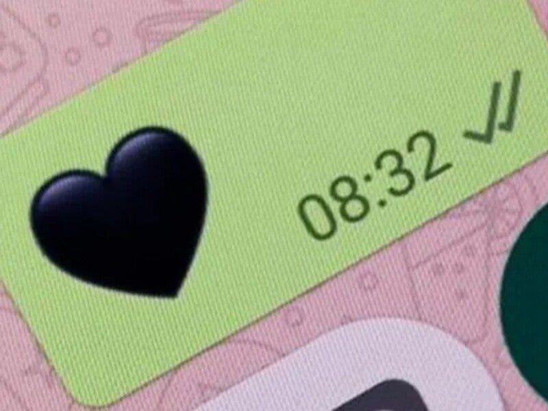 modo corazón negro en WhatsApp