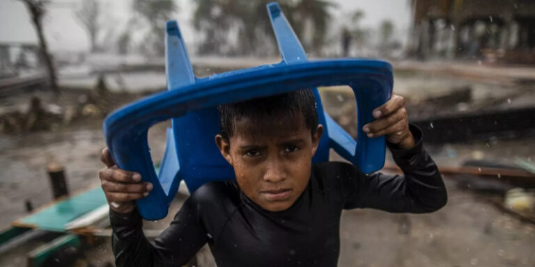 Cambio climático, hambre y emigración: el sufrimiento de los niños en CA