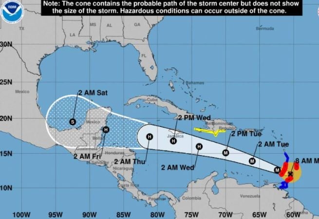 El huracán Beryl se vuelve categoría 4 y toca tierra caribeña en Granada