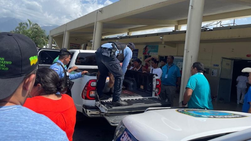 Sicarios acribillan a mujer en La Ceiba