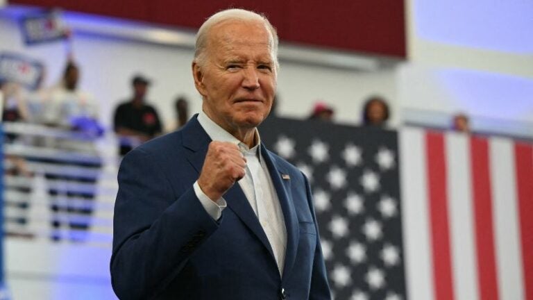 «Soy candidato y vamos a ganar», reitera Biden de nuevo