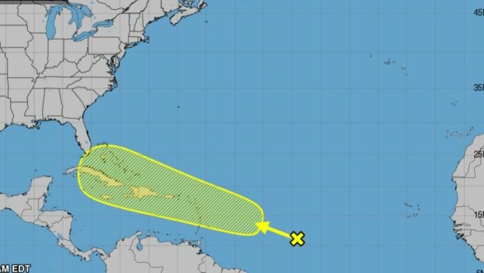 NHC advierte sobre posible formación de fenómeno tropical en el Atlántico