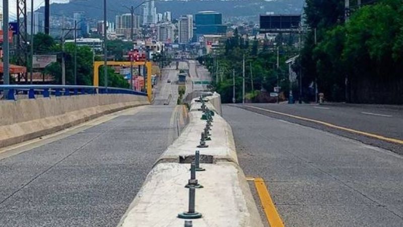 Anuncian cierre de carril que conduce a Residencial Honduras por reparaciones