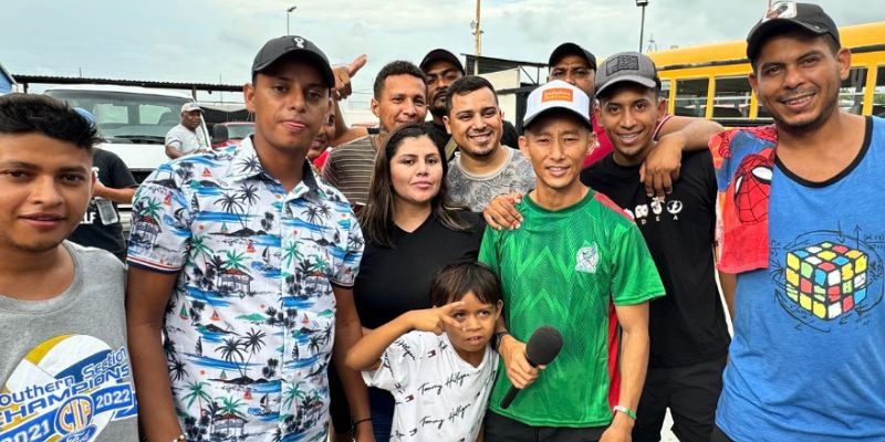 Shin Fujiyama visita albergue de migrantes en México tras finalizar su Día 7 del Reto