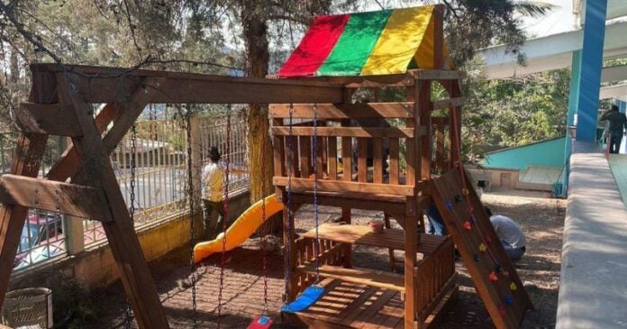 Denuncian despido de cuatro docentes de Jardín de niños en TGU