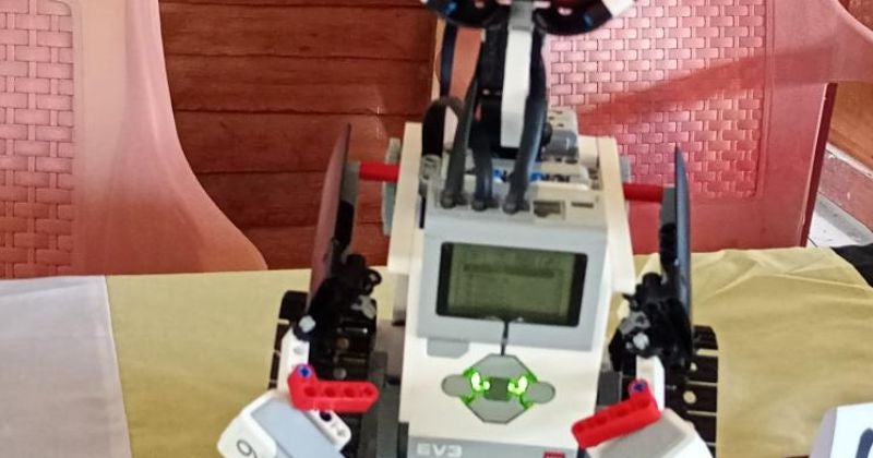 UNAH y universidades de EEUU imparten talleres de robótica en Colón