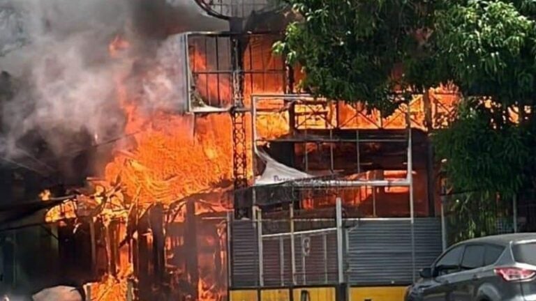 Infernal incendio restaurante San Pedro Sula