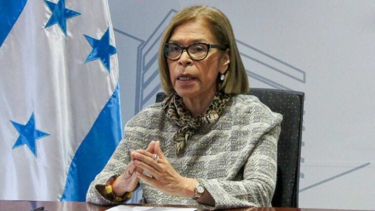 Presidenta del BCH afirma que el gobierno es cuidadoso en sus compromisos con el FMI