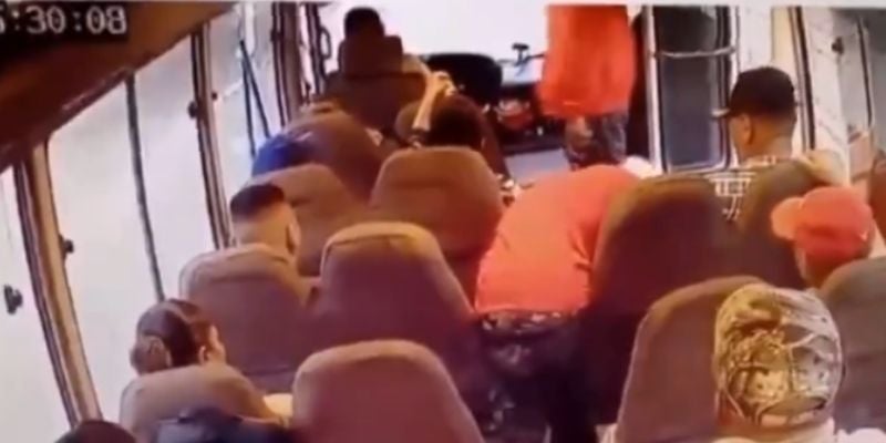 Video: así asaltan unidad de transporte en colonia Tiloarque
