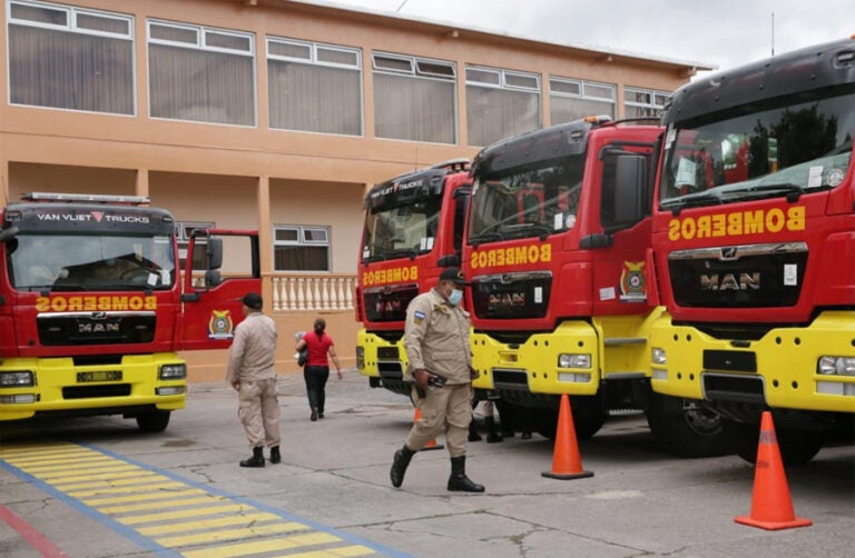 Implicados en compra de camiones de bomberos se presentan de manera voluntaria