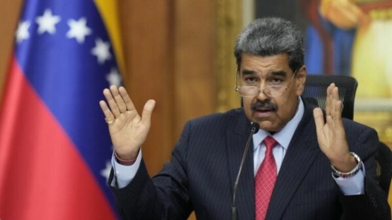 Maduro argumenta "manipulación" de sus declaraciones sobre un "baño de sangre" en Venezuela