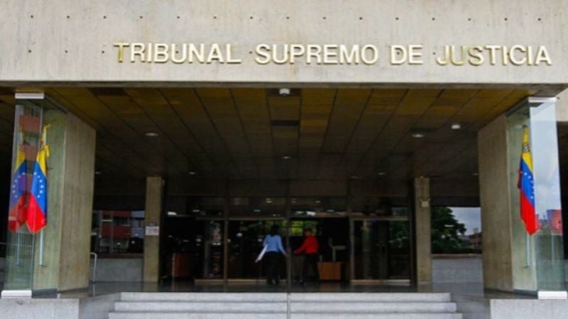 Corte suprema de Venezuela pide actas de escrutinio a la autoridad electoral