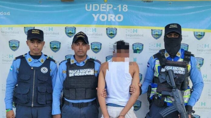 Capturan a menor de 16 años con varios envoltorios de droga en Yoro