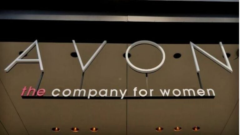 Avon se declara en bancarrota